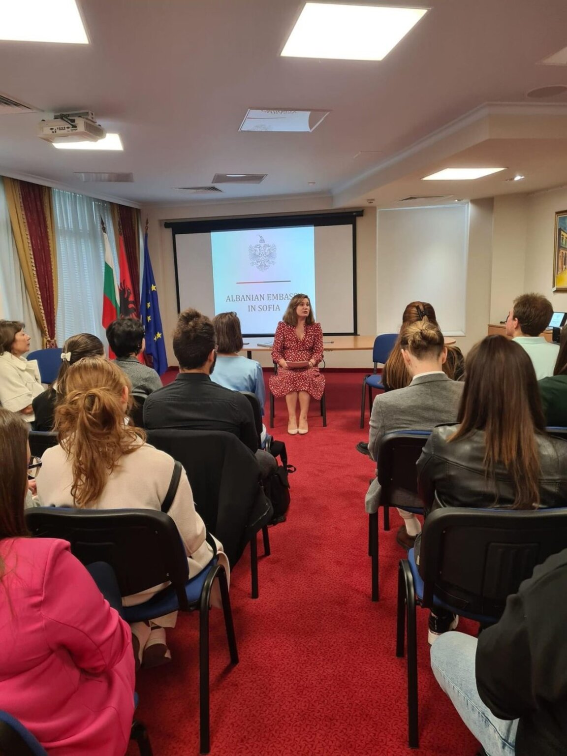 Takim në Ambasadën e Shqipërisë me studentët e Universitetit të Sofjes