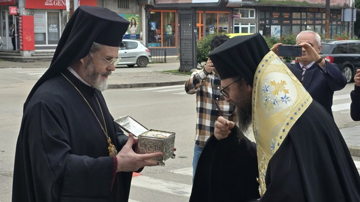 Във Видин посрещнаха мощите на Свети Николай Мирликийски Чудотворец
