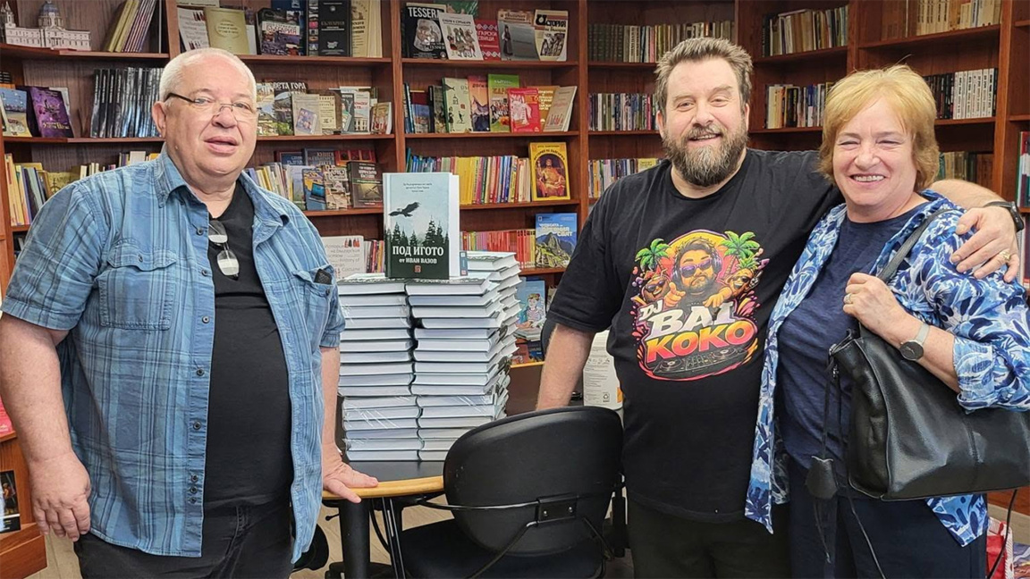 Подариха книги за българските ученици в Чикаго