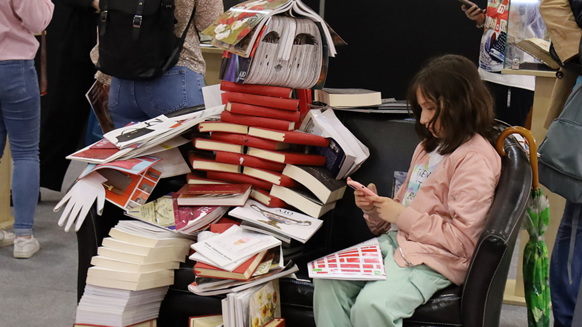 Кадър от Международния панаир на книгата "Букфест" в Букурещ през 2023 г.