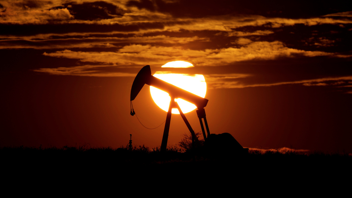 Цените на петрола остават почти без промяна