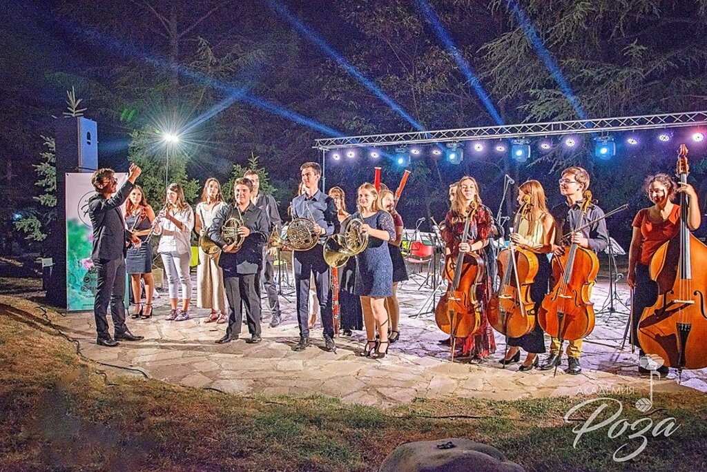 Лятна академия "Роза" с концерти в Шипка, Казанлък и Варна