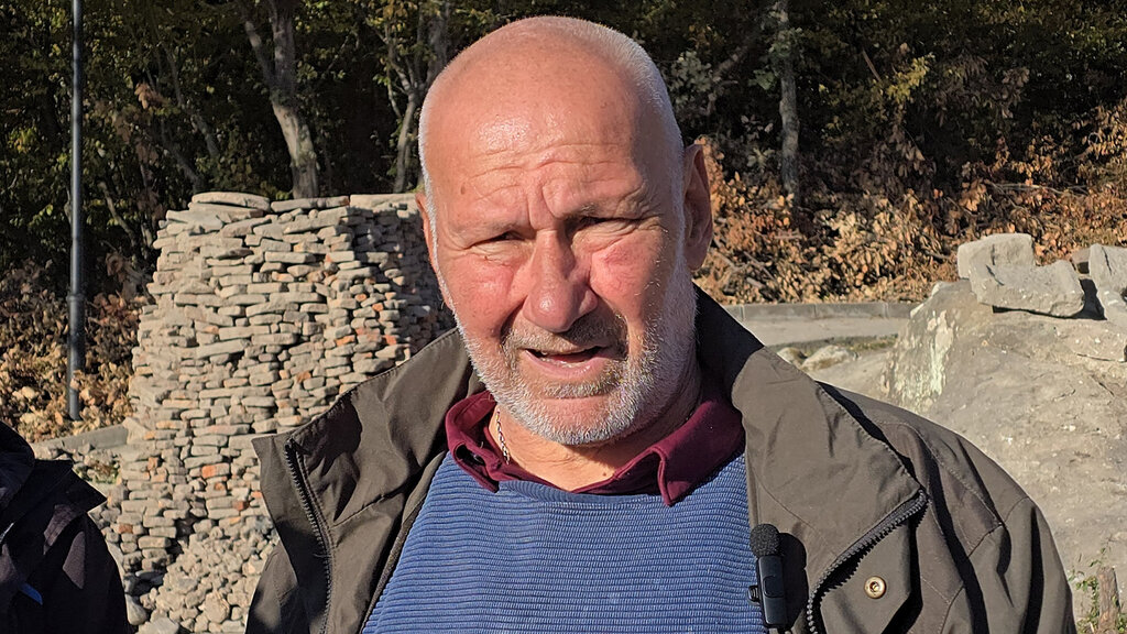 Николай Овчаров