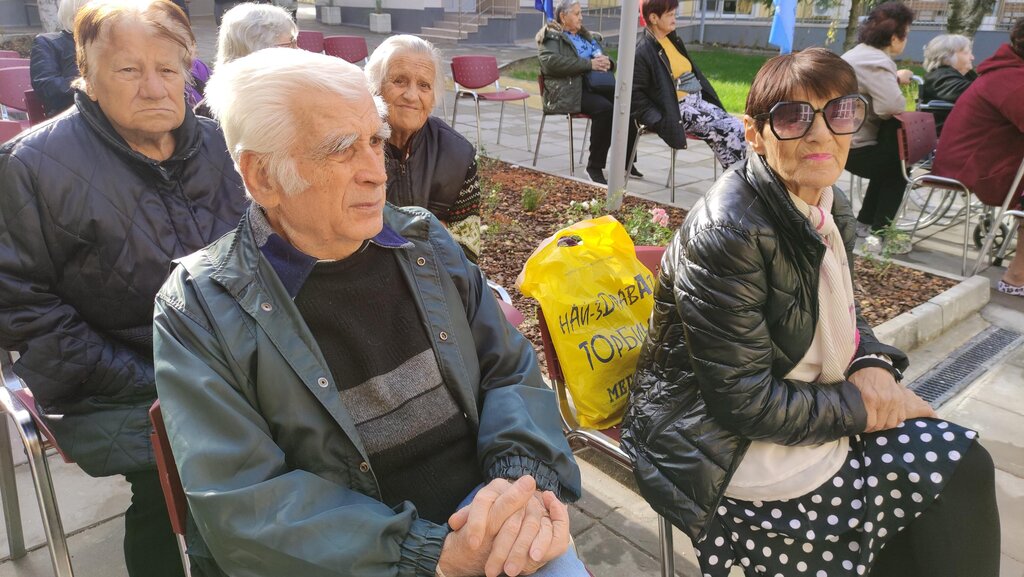80 общински дома за възрастни хора са ремонтирани по ПВУ