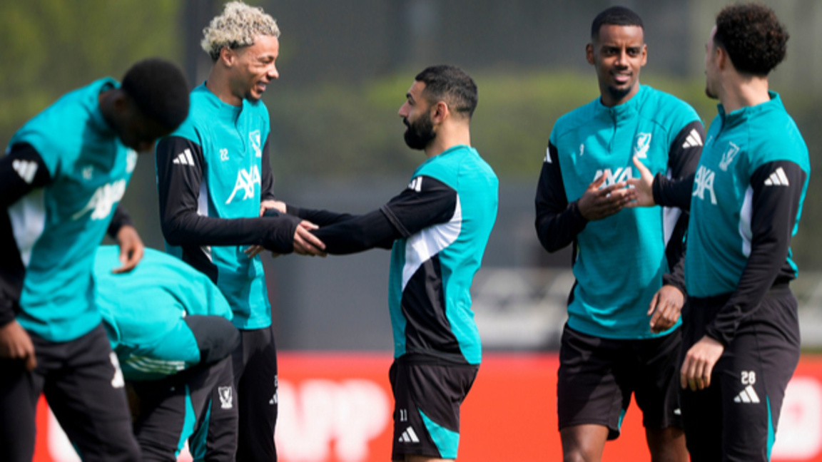 Александър Исак тренира за мача с ПСЖ