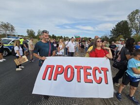 Протестно автошествие в Плевен срещу безводието затвори републикански пътища