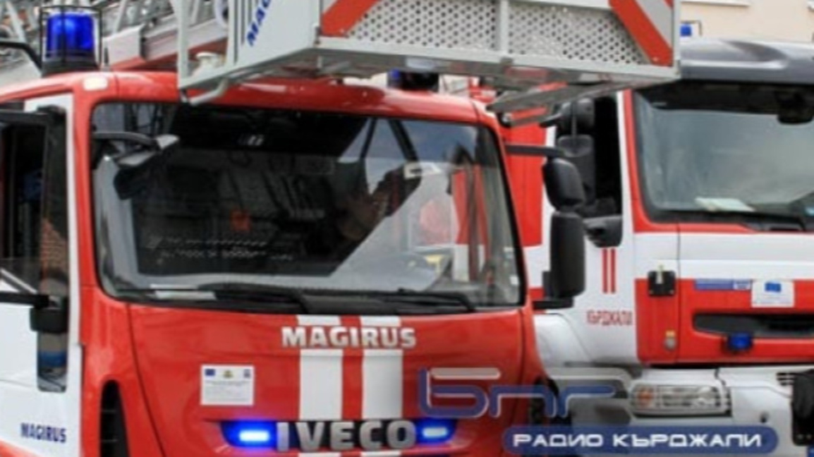 Пожар във фабрика в района на бившето ле...