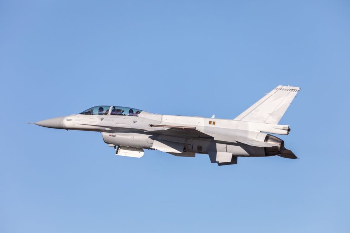 Bewaffnung mit F-16-Kampfjets erfordert Änderungen in der Armee