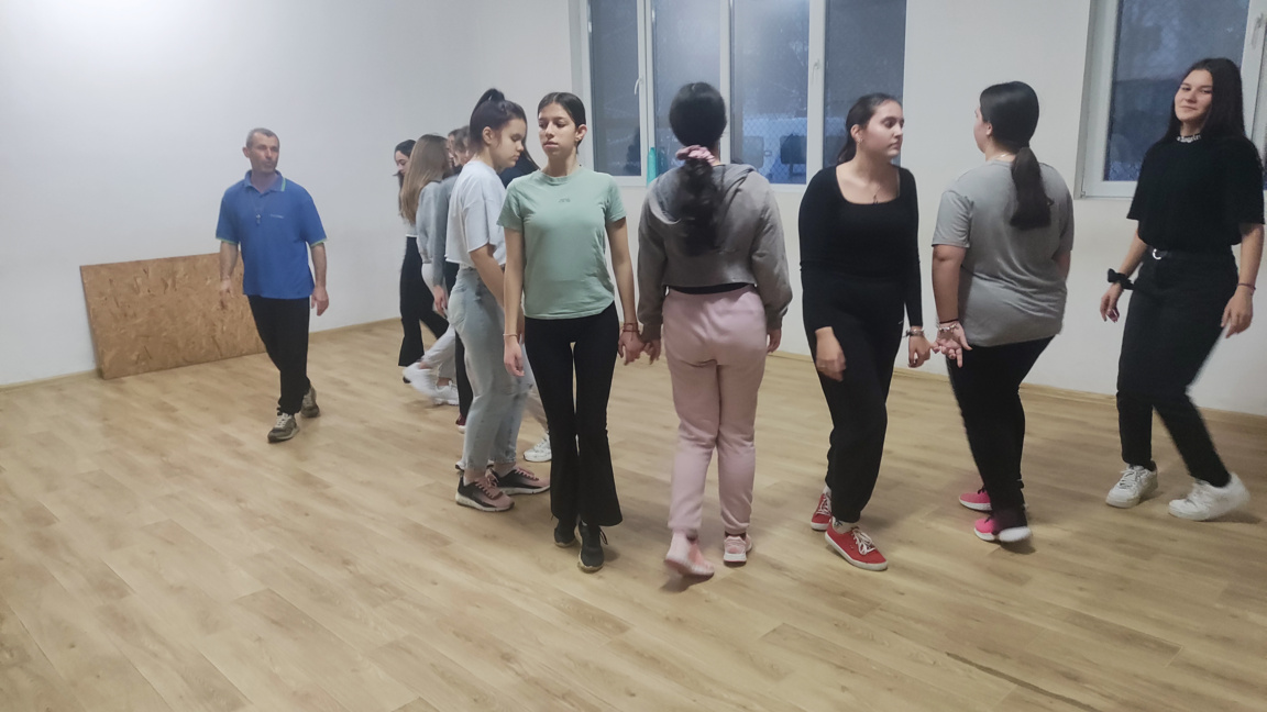 Видинското читалище "Славяни" с нова група любители на народните танци