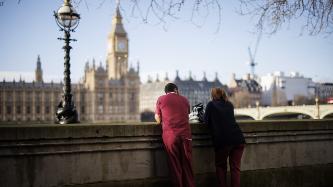 Разследване: Лекар в Лондон увредил близо 100 деца