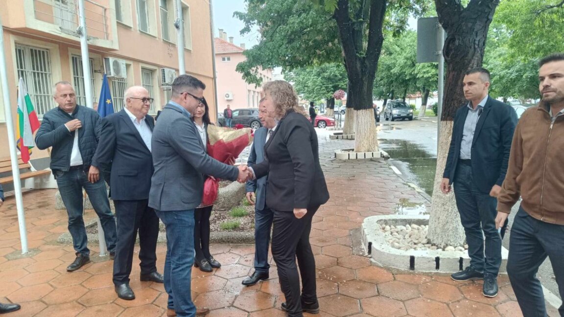 Наталия Киселова: Така представен въпросът за референдума за еврото е спорен