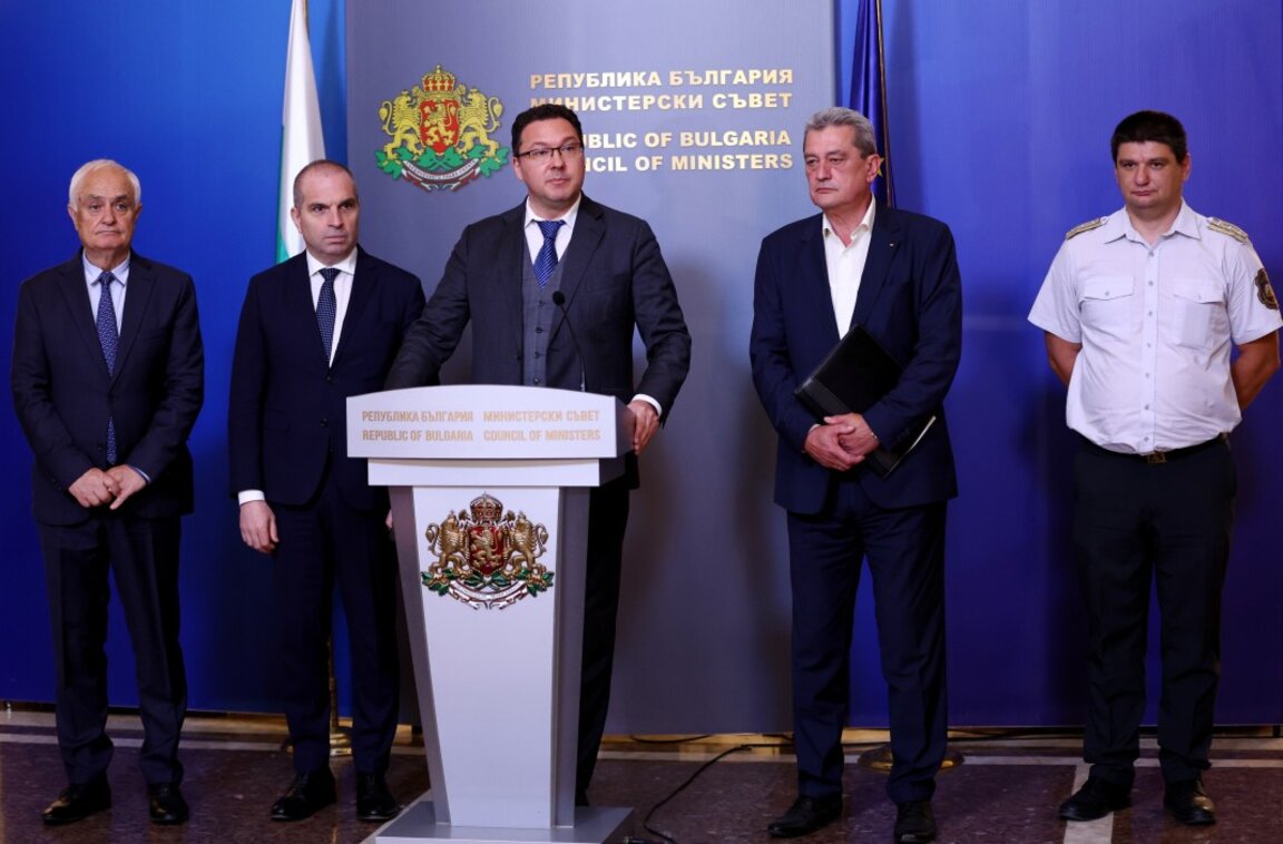 МВР и МО ще предложат къде да се ситуира евентуална нова летателна техника за пожарогасене