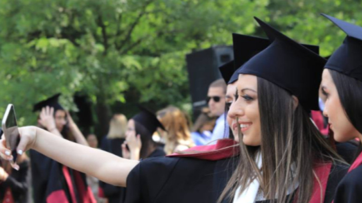 Numărul studenților străini din Bulgaria...