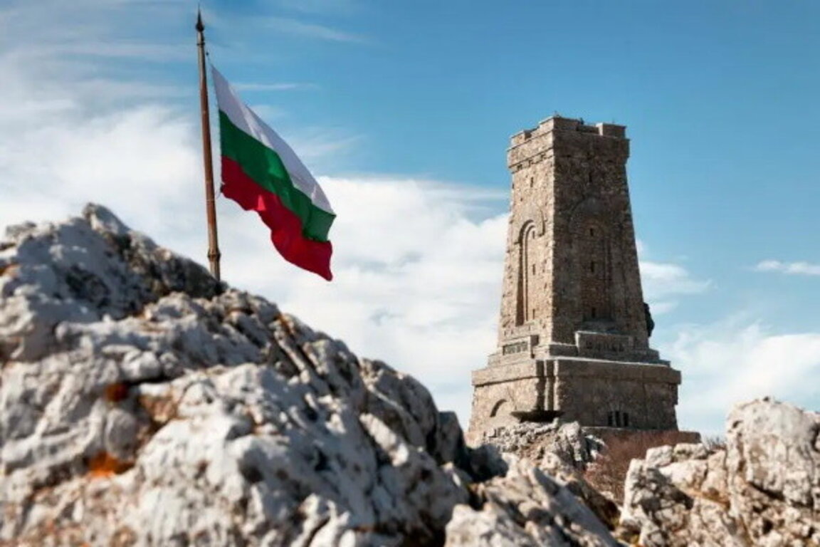 Expoziție documentară sub cerul Sofiei despre eliberarea Bulgariei