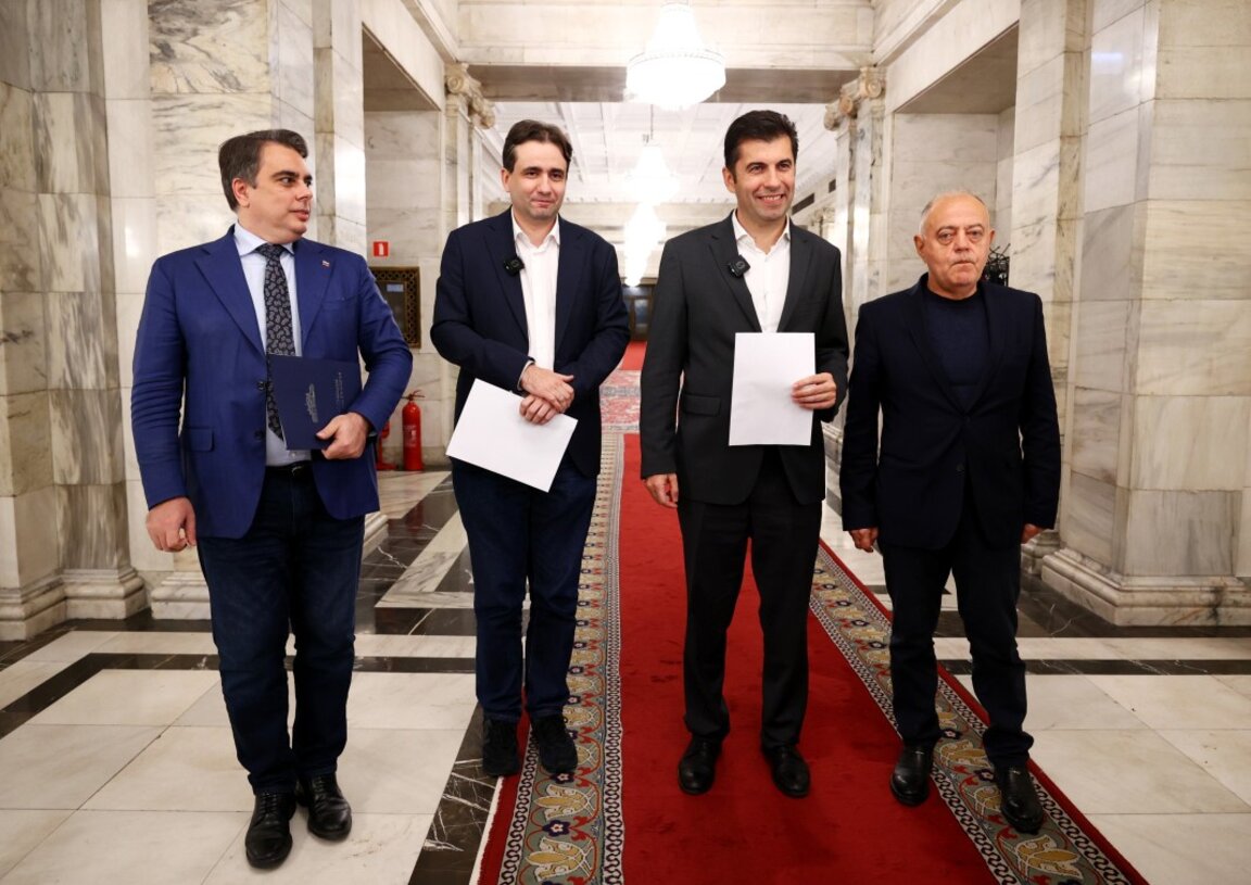 From left to right: Assen Vassilev, Bozhidar Bozhanov, Kiril Petkov, and Atanas Atanasov of the PP-DB coalition in the National Assembly, 12 November 2024. (Illustrative photo)
