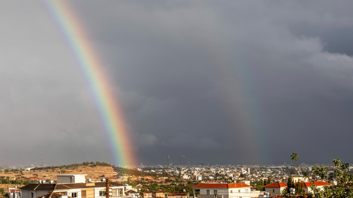 Дъга след дъжд в Лимасол, Кипър, 7 декември 2025 г.