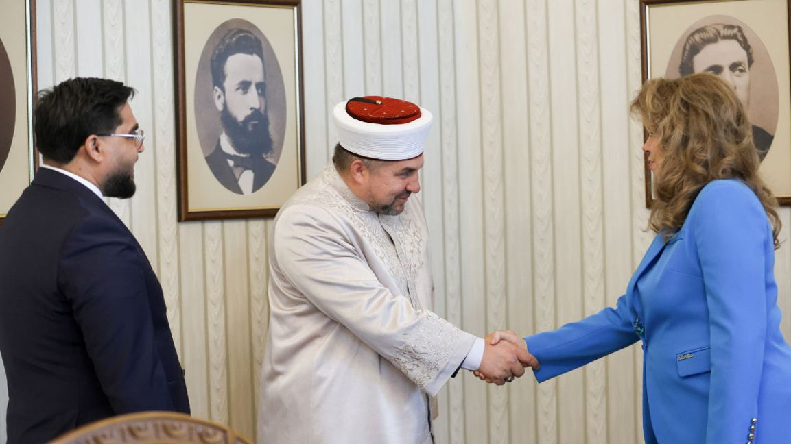 Президентът Илияна Йотова и главният мюфтия Ахмед Хасанов