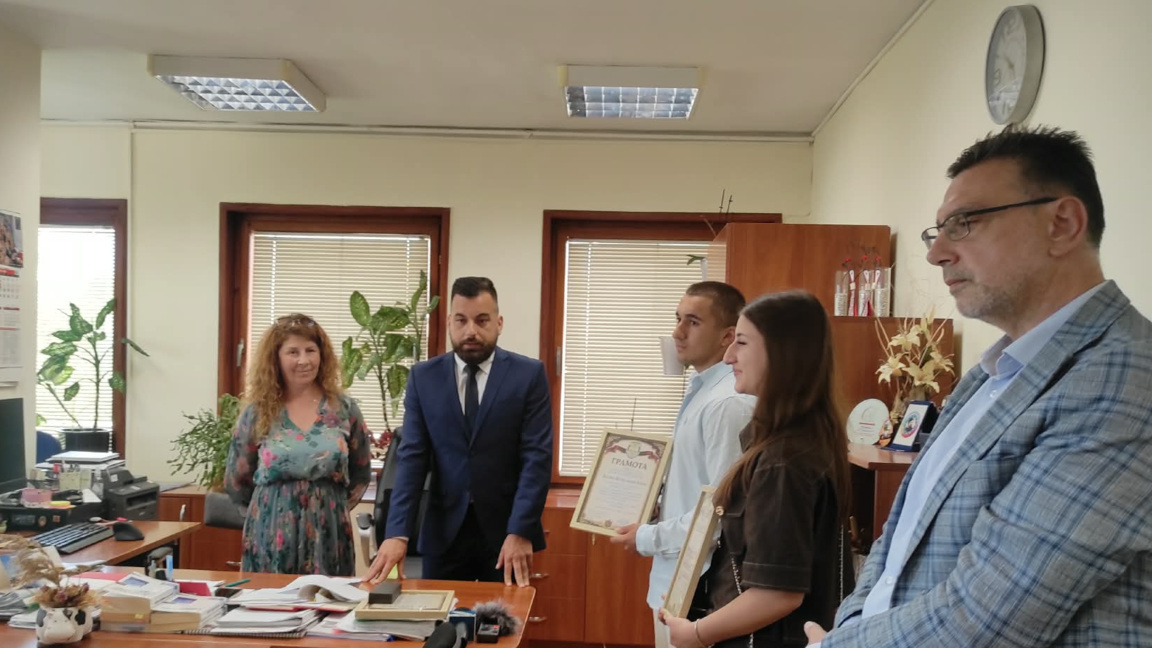 Ученици съдействаха да бъде задържан пиян шофьор