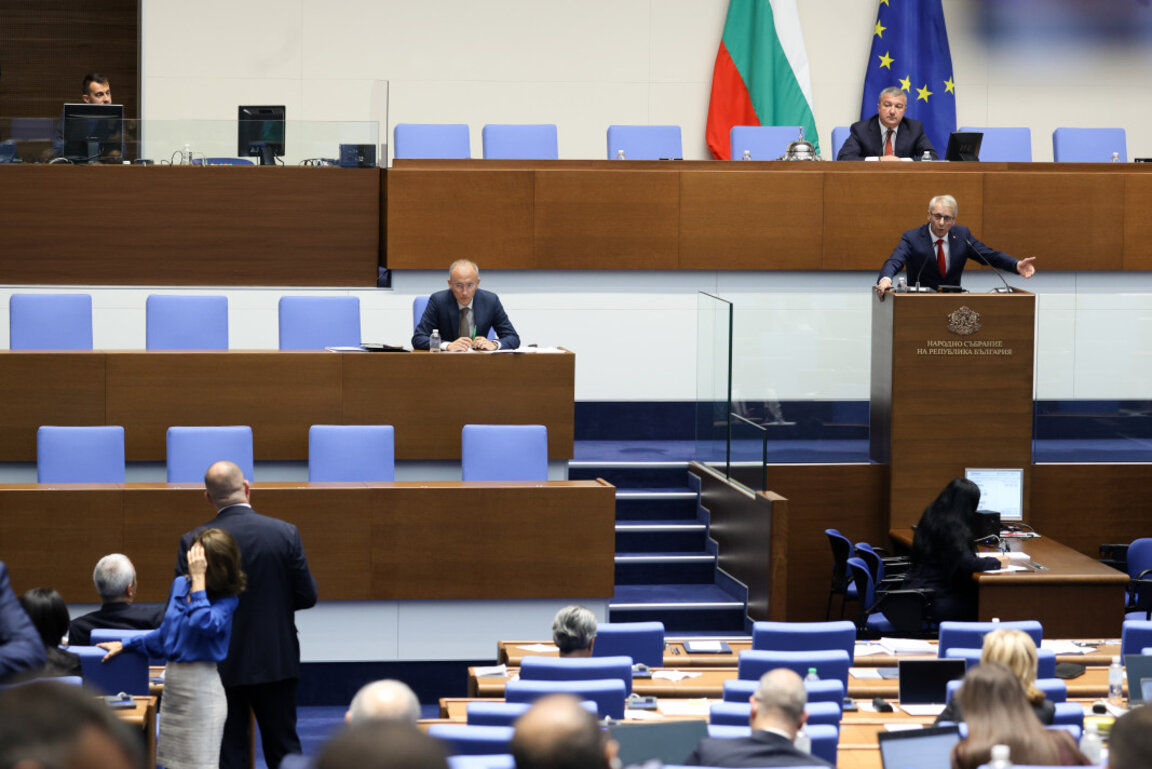 НС даде зелена светлина за въвеждането на предмета "Добродетели и религии"