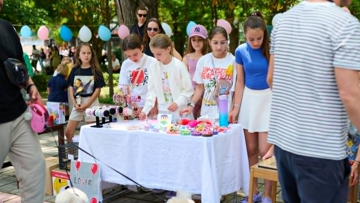 Благотворителният АРТ-базар “От Деца за Деца” набира участници