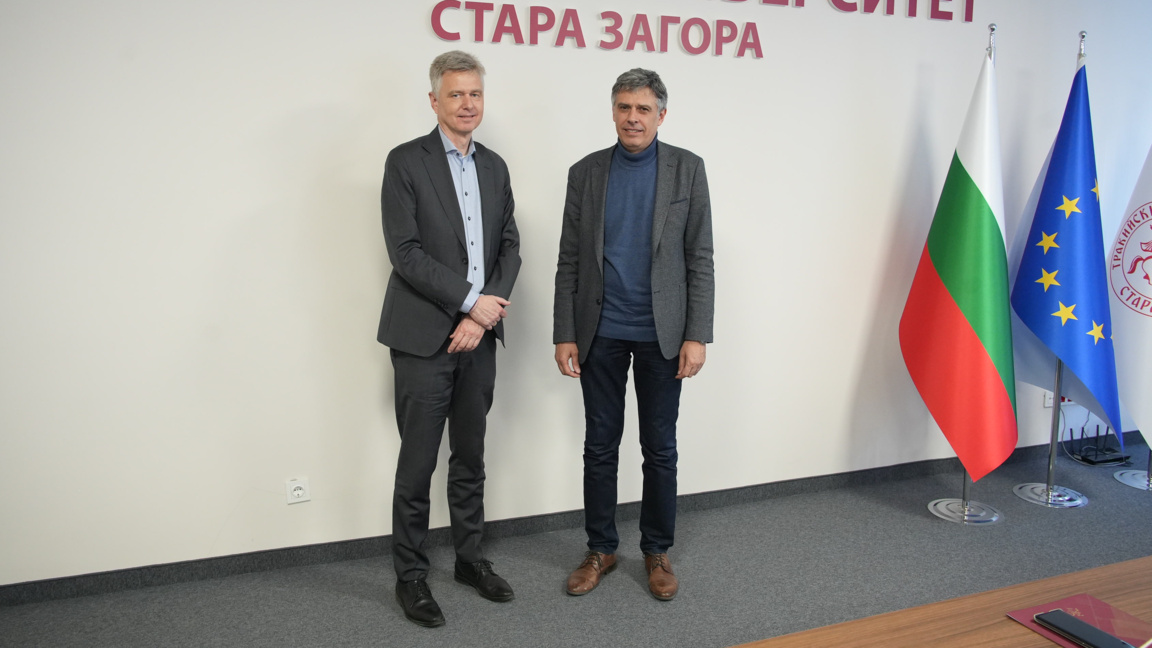 Н. Пр. Флеминг Стендер, извънреден и пълномощен посланик на Кралство Дания и проф. Мирослав Карабалиев, ректор на Тракийски университет - Стара Загора