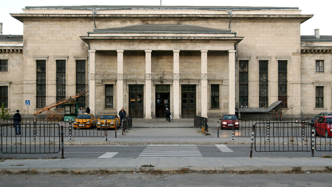 Топли чакални с работно време