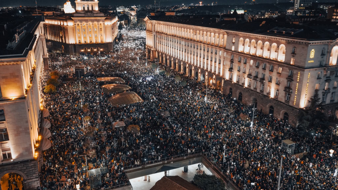 Proteste antiguvernamentale în toată țara