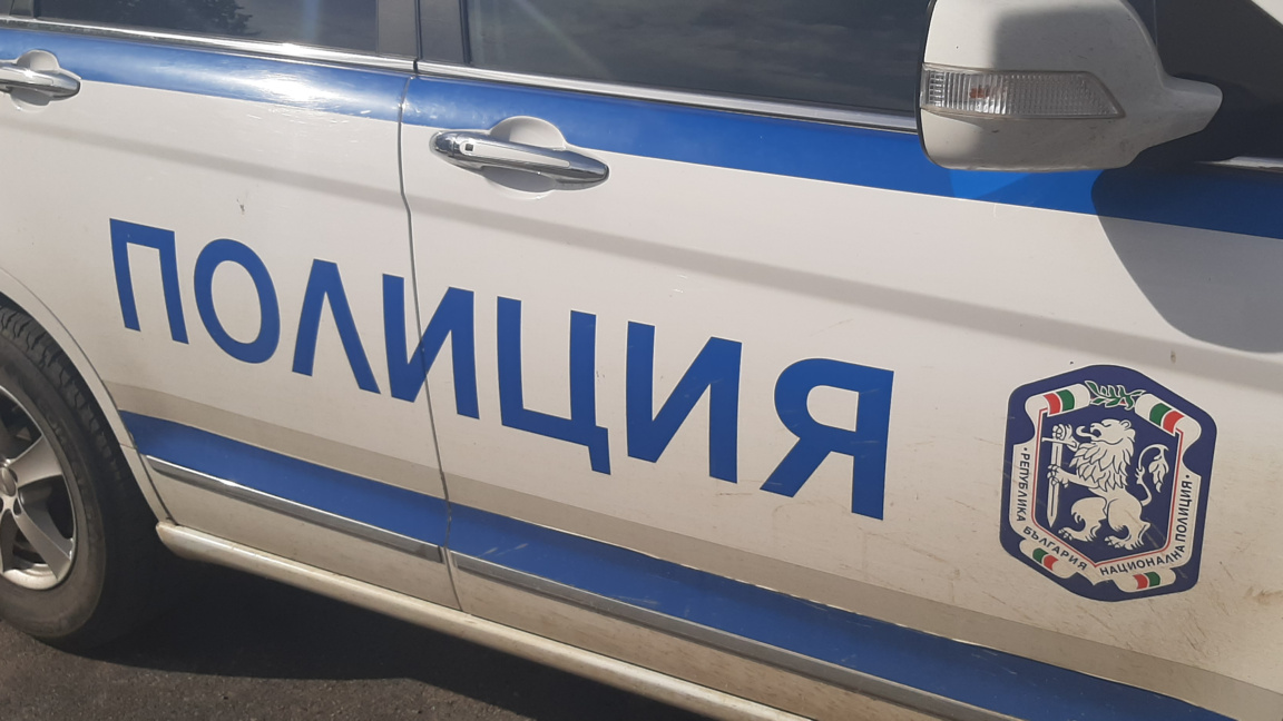 Жена от Берковица е задържана за източване на хиляди евро от чужда карта