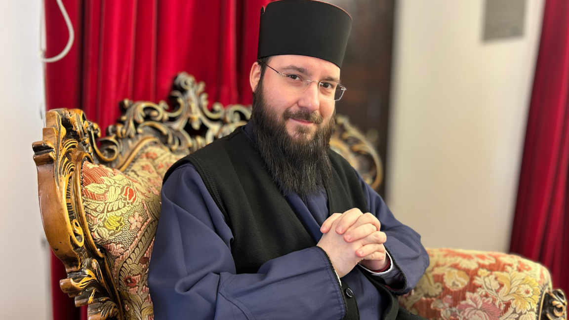 El padre Maxim, del monasterio de Kikkos, Chipre