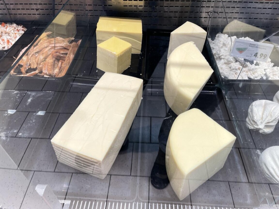 El sobreprecio de los productos lácteos en Bulgaria supera un 100%