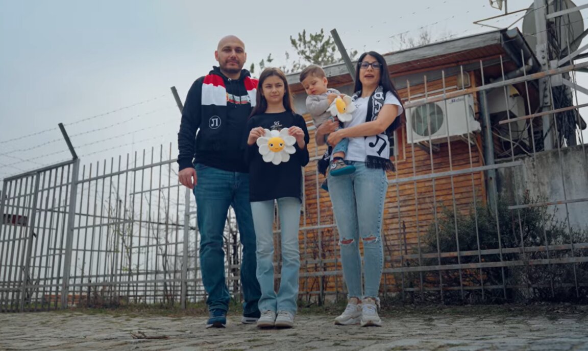 At a match with a daisy – campaign against aggression in stadiums
