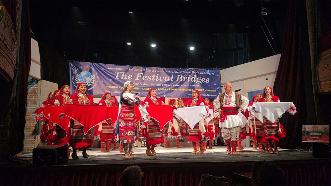 L’ensemble de musique traditionnelle "Nikola Vaptsarov" récompensé d’un Grand prix à Paris