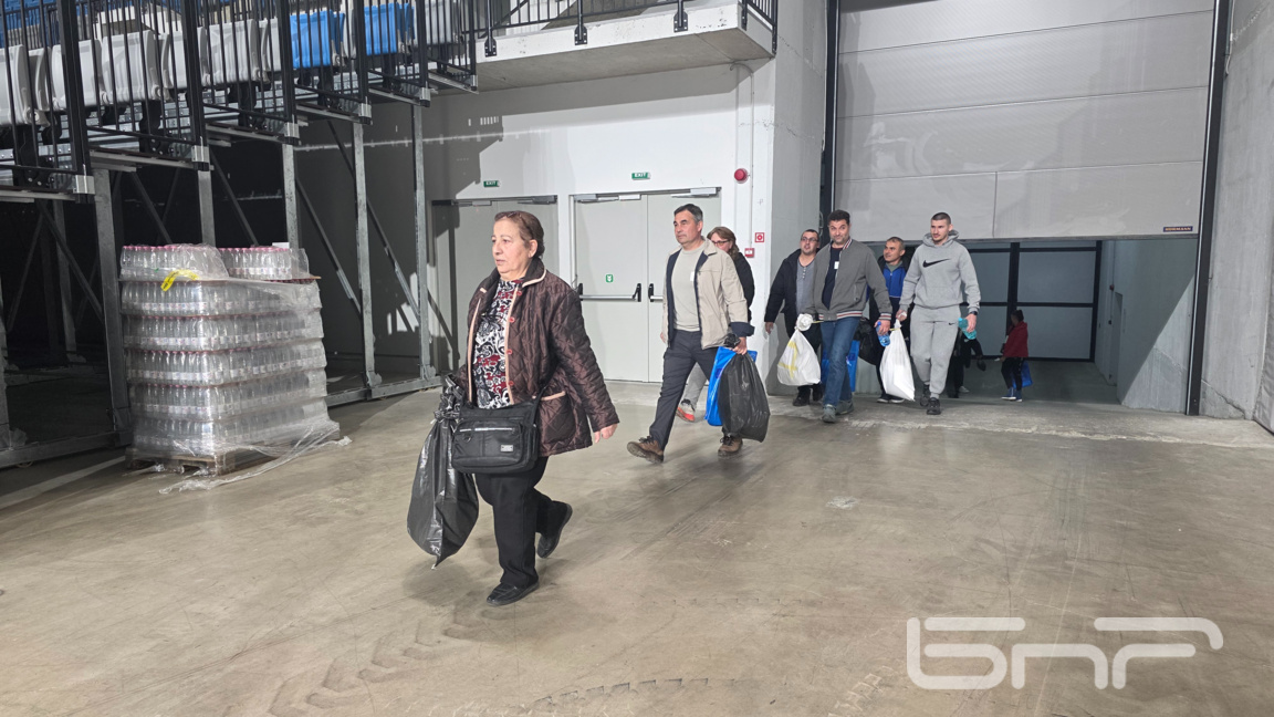 Членове на СИК в Бургас запечатаха по погрешка протоколите в чувалите с бюлетини