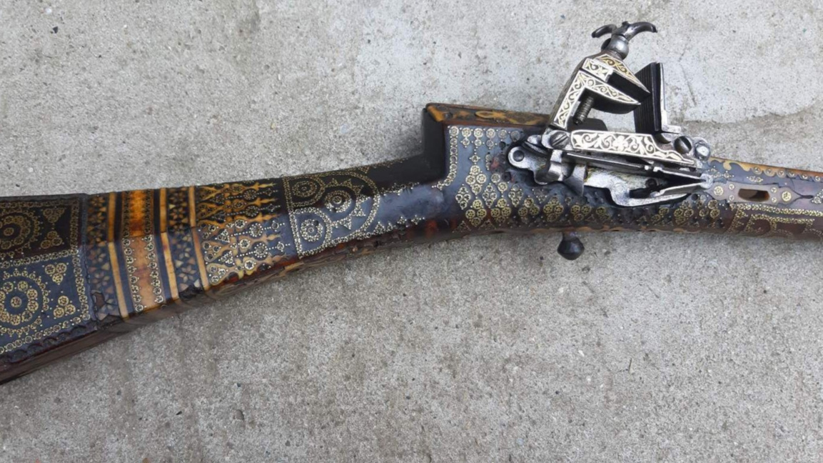 Armas del Levantamiento de Abril se exponen en un museo de Troyan