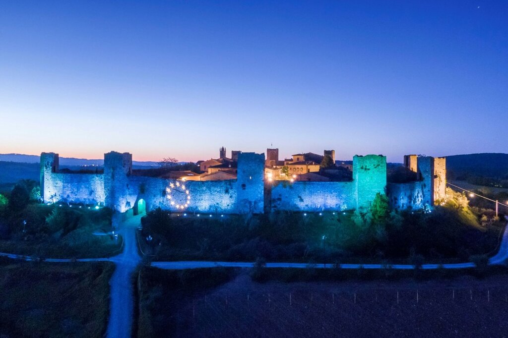 Тоскана привлича купувачи от цял свят със замъци и луксозни вили