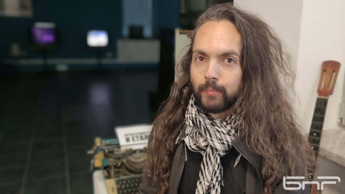 Илиян Стойчев представи "Пространство и етажи" във Враца