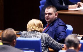 Нашият колега  от ДПС-НН ще се откаже от имунитета си, каза Пеевски, заговори за заплахи срещу Киселова