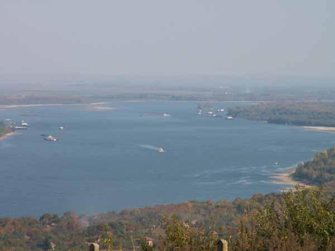 Și bariera de frontieră din portul Svishtov a fost ridicată