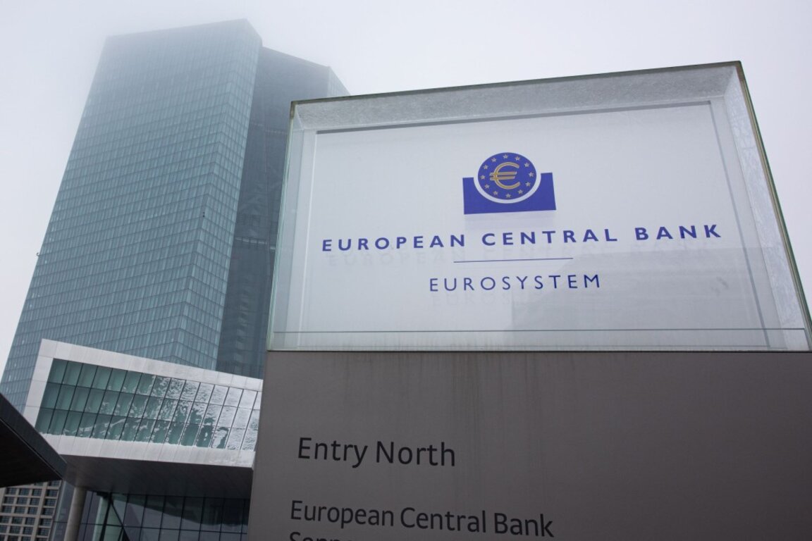 Banca Centrală Europeană apreciază pozitiv legea privind introducerea monedei euro în Bulgaria