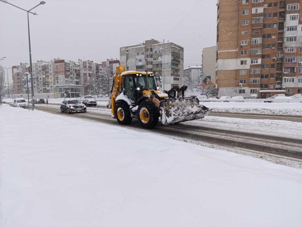 Yoğun kar yağışı nedeniyle Şumen Belediyesinde okullar tatil edildi