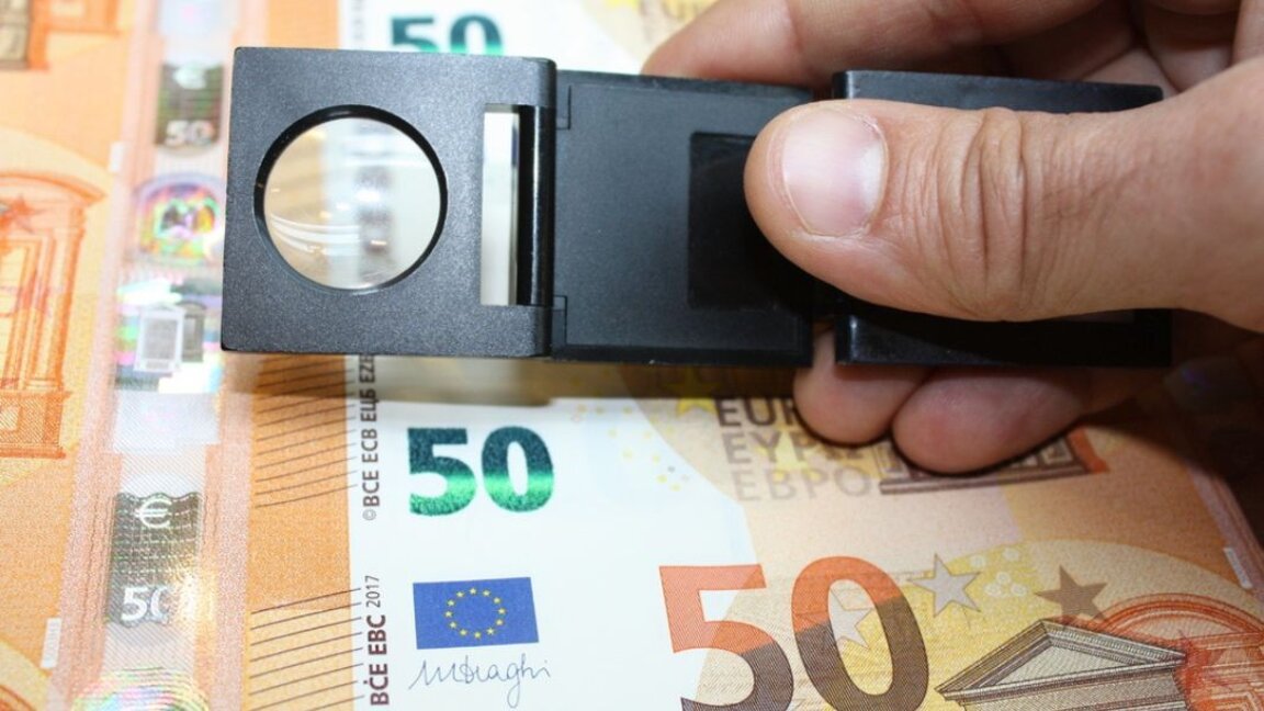 El Eurogrupo anima a Bulgaria a seguir por el camino de la adopción del euro