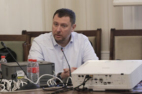 "Информационно обслужване" е наела около 2000 души за изборите