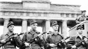 Берлин отбелязва 65 години от строежа на Берлинската стена