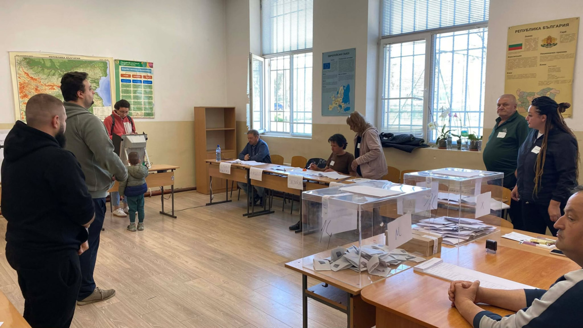 Висока избирателна активност в софийското село Нови хан