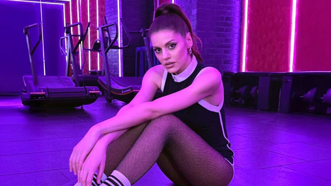 Mihaela Fileva releases a new hit song