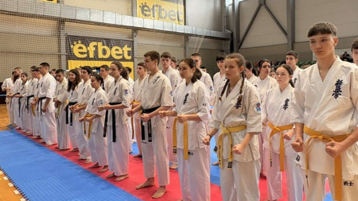 Част от участниците в 37-то издание на турнира за Купа "Верея"