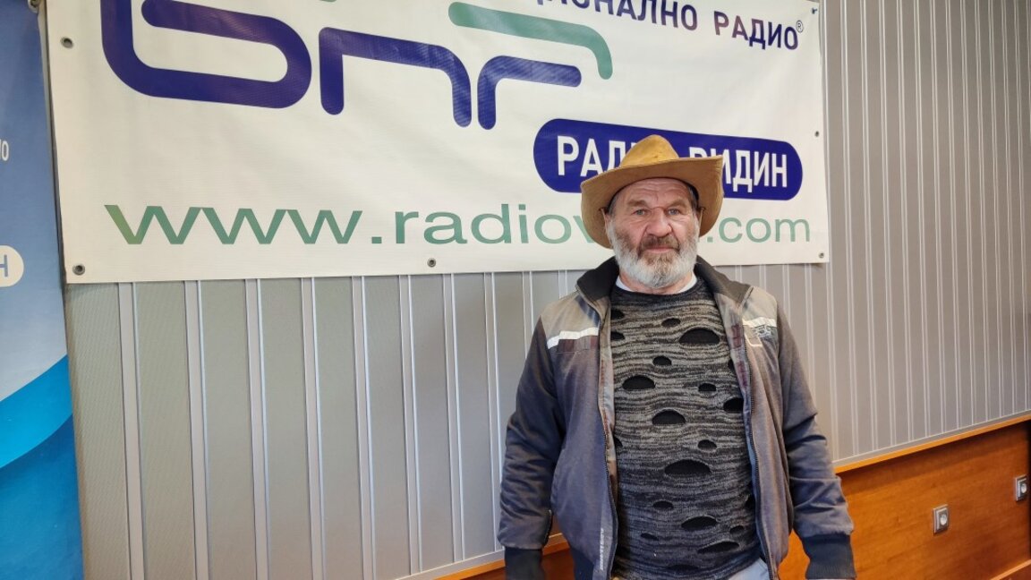Ваньо Стойков-Самон: Между поезията и строителството