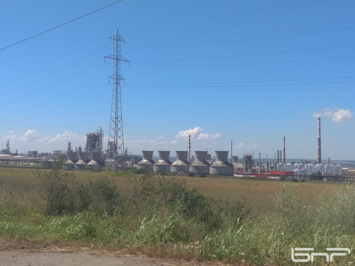 Нефтената рафинерия Лукойл Нефтохим Бургас