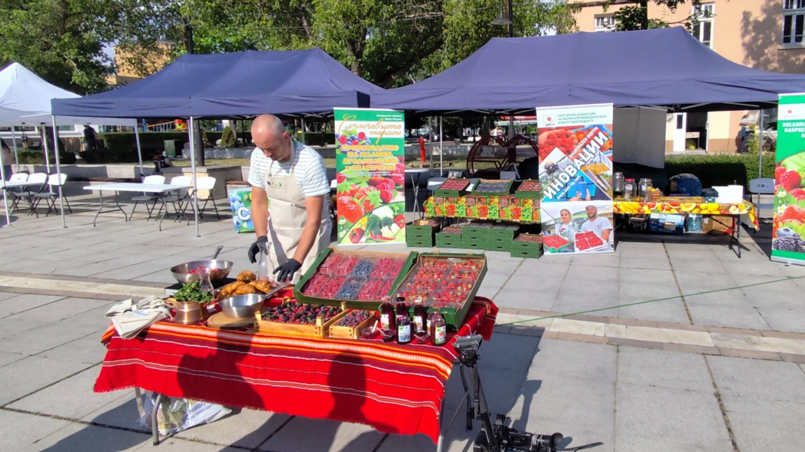 „Сюжети от деня“ с Елеонора Тропанкова...
