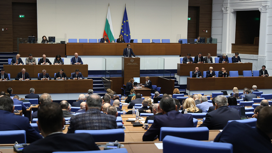 Débat parlementaire avant le vote de la motion de censure…